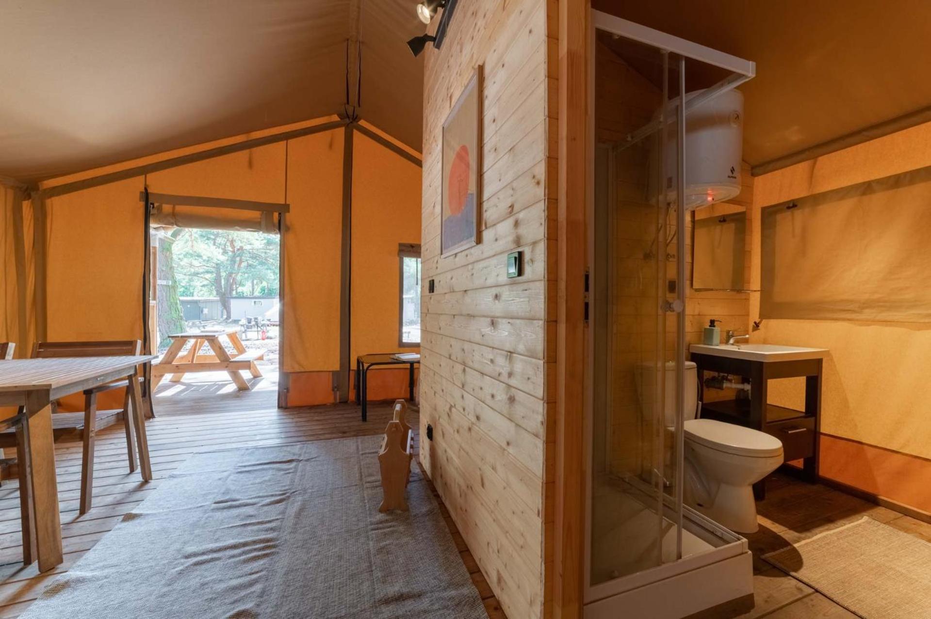 Camp Bursztynowy Las กดัญสก์ ภายนอก รูปภาพ