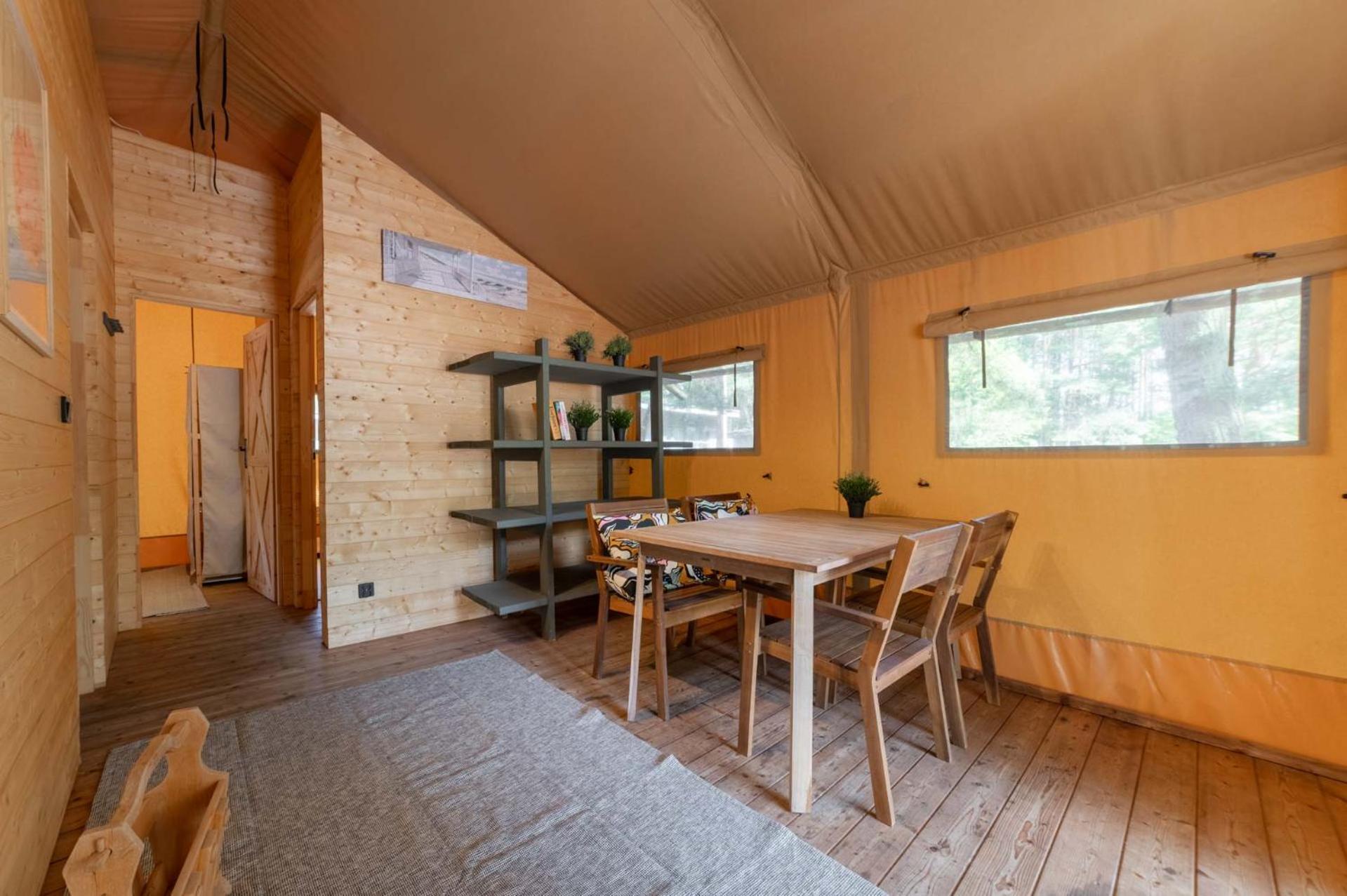 Camp Bursztynowy Las กดัญสก์ ภายนอก รูปภาพ